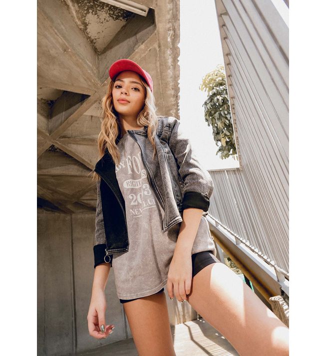 Chaqueta gris, tipo biker y manga larga para adolescentes