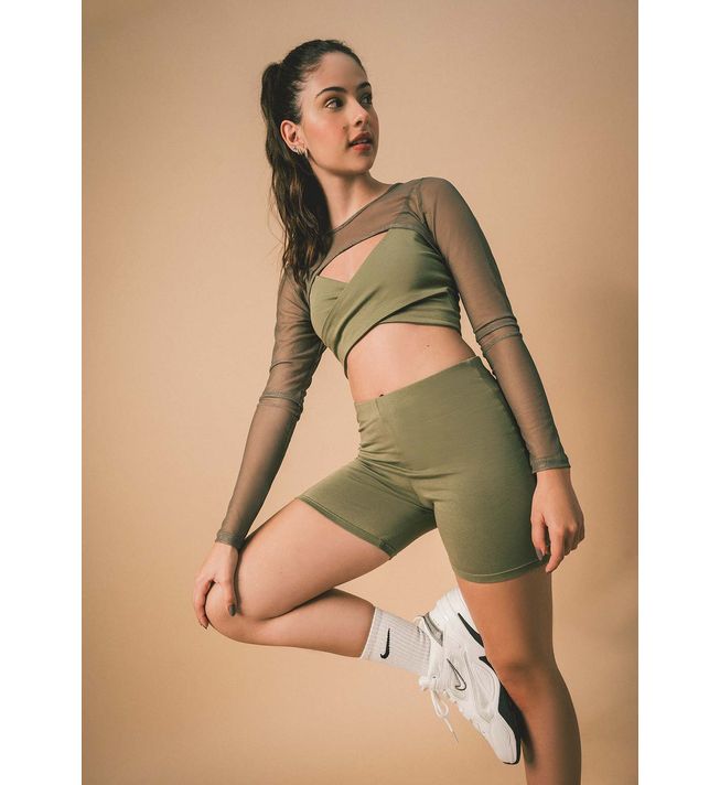 Conjunto deportivo verde militar tres prendas para jóvenes