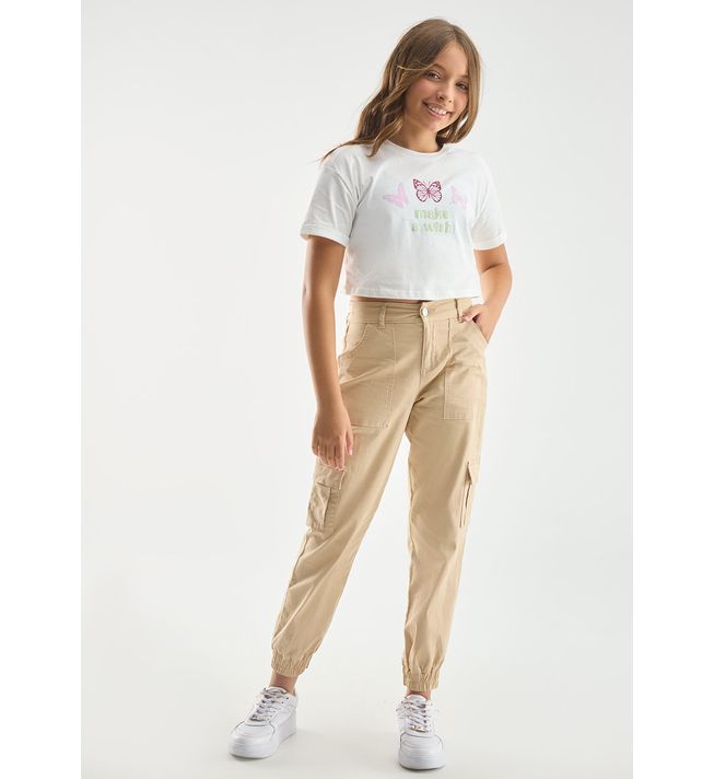 Jogger arena, tiro alto y fondo entero para niñas