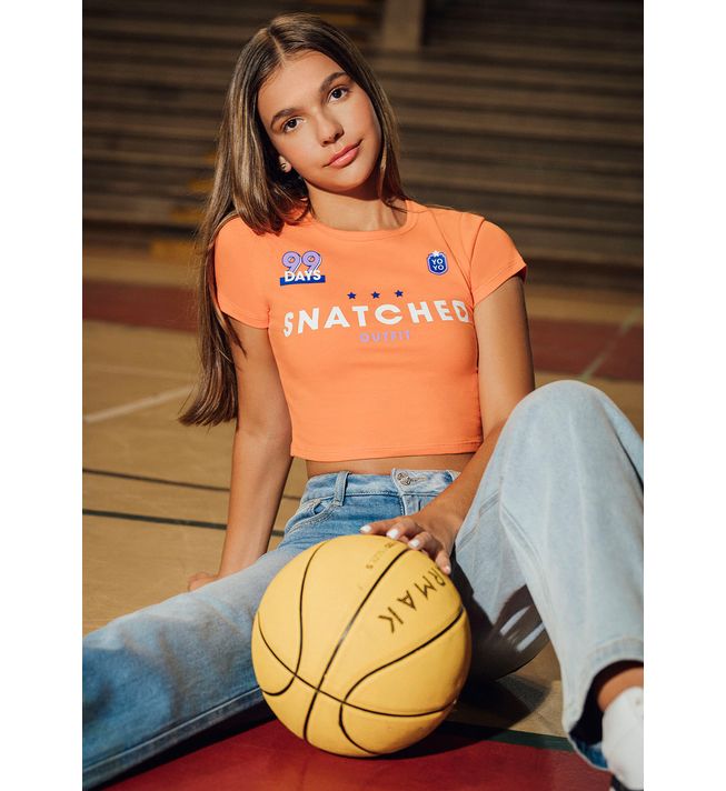 Camiseta crop naranja estampado para jóvenes