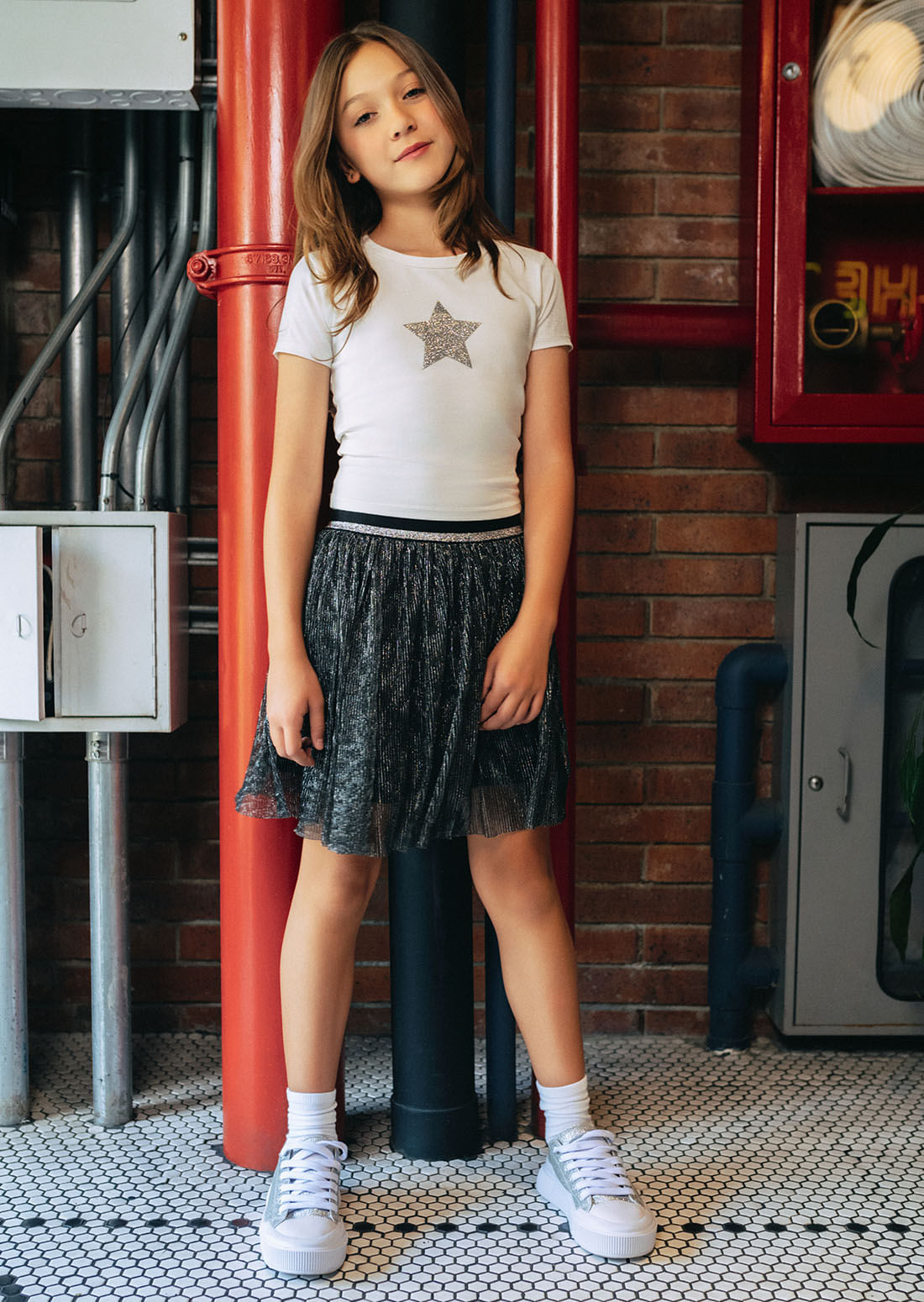 Conjunto negro, camiseta y falda para niñas