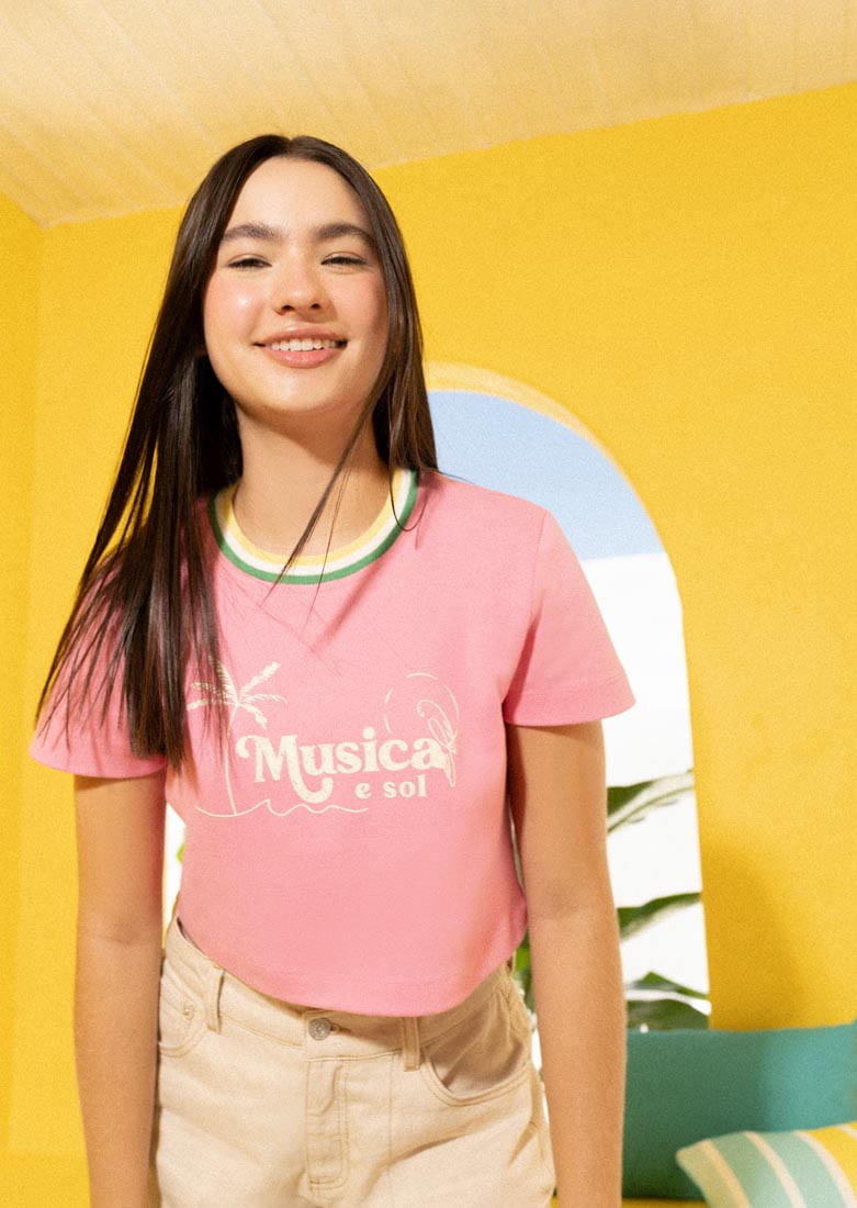 Camiseta rosa medio cuello tejido para adolescentes